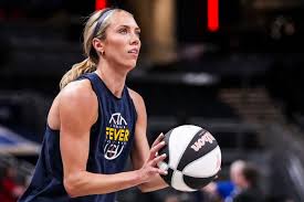 Caitlin Clark, Indiana Fever host 2009 Indiana Miss Basketball Skylar Diggins, Chicago Sky