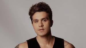 Luan Santana não vai atender fãs e nem imprensa durante a ExpoFemi, informa assessoria