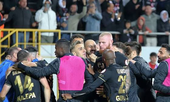 Kocaelispor'un Süper Lig özlemi 15, Boluspor'un 32 yıla çıktı