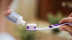 ¡Alerta Bucal! ANMAT prohíbe esta pasta dental ¡URGENTE! - Imagen principal del artículo