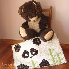 Résultat de recherche d'images pour "quilt girl holding balloons"