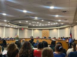 One of San Antonio’s largest districts tightens cellphone ban policy