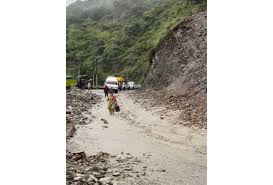 Uttarakhand: Badrinath-Rishikesh Highway blocked due to heavy rain