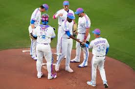 Royals rally falls short as they lose series opener to Astros