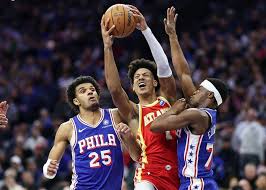 Jalen Johnson marca 32 pontos e os Hawks vencem os 76ers com facilidade.