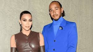 Lewis Hamilton e Kim Kardashian são vistos aos beijos em praia nos EUA