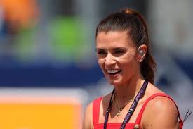 Danica Patrick brags about her best golf score ever in social media post