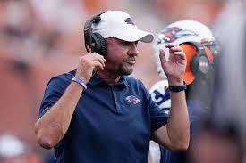 UTSA coach Jeff Traylor wants out of series vs. Texas, despite a big payday