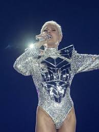 Xuxa anuncia quarto show do ‘Último Voo da Nave’ em SP; saiba como comprar