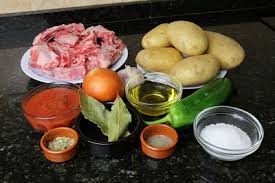 Resultado de imagen de cazuela de patatas con costillas