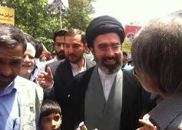 روضه‌خوانی فرزند آیت‌الله مجتبی خامنه‌ای برای مادرش و بی تابی برای رهبر شهید/ ویدئو