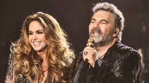 Manuel Mijares celebra 40 años de carrera con Lucero