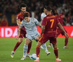 Ekkelenkamp: “Quel tiro lo provo spesso in allenamento. Il paragone con Pirlo? Un grande complimento”