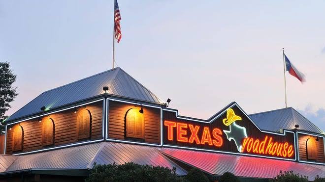Texas Roadhouse calls viral food-tampering, racism allegations an 'online hoax' as boycott calls grow; chain hires third-party firm to investigate