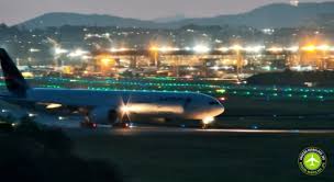 Vídeo mostra momento em que avião da Latam aborta decolagem no aeroporto de Guarulhos