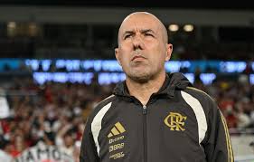 'Flamengo sempre sofre quando volta da Data Fifa', analisa Rodrigo Mattos