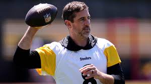 Aaron Rodgers Posts IG Photos with Family, Cites 'Bonding Week' amid Rift