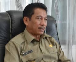 ID, KETAPANG - Ketua DPC PDI P Ketapang yang juga Wakil Ketua DPRD Ketapang, Budi Mateus mengaku sempat salah persepsi terkait kapan Bupati Ketapang, ... - Henrikus-Bupati-Ketapang