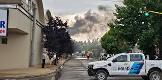 Bahía Blanca: Incendio Devasta Hiper a Días de su Reinauguración