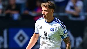 HSV-Profis ehren Kühne heute mit besonderer Geste — BILD