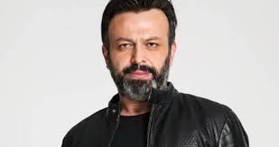 SON DAKİKA |Ünlü oyuncu Serhat Mustafa Kılıç evinde ölü bulundu — Sabah