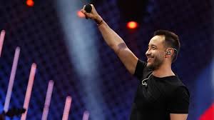 Luciano Pereyra Enciende Chile: Éxitos y Cumbia en el Movistar Arena