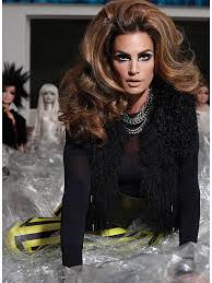 Résultat de recherche d'images pour "cindy crawford daughter"