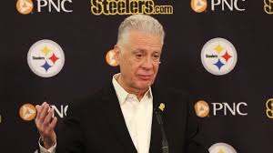 Steelers Stay in Touch with Rodgers: What's Next for the QB?