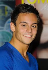 Related pictures : Tom Daley - tom-daley-signs-copies-autobiography-my-story-09