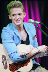 Resultado de imagem para ryan beatty