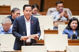 Đại biểu Bế Minh Đức thảo luận Chương trình Mục tiêu quốc gia hiện đại hóa, nâng cao chất lượng giáo dục và đào tạo giai đoạn 2026 - 2035