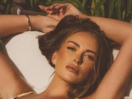 Paulina Gretzky Grabbed Attention With Sizzling Yellow Swimsuit Photo