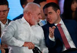 Entrosamento entre Lula e Motta vai se estender às eleições na Paraíba