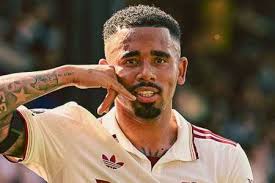 Fora da Copa, Gabriel Jesus tem números expressivos pela Seleção; veja