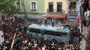ÚLTIMA HORA: Captan a U2 en calles de la CDMX grabando su nuevo sencillo 