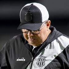 Zerada e endividada, Ponte vive drama no Paulistão após glória na Série C