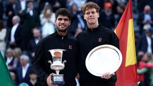 LIVE Alle 15 Sinner-Alcaraz: le due stelle si giocano il trono del Roland Garros