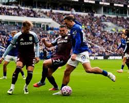 Empate Agónico: ¿Crisis en Aston Villa? Martínez Impide Triunfo de Everton - Imagen principal del artículo