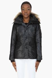 Résultat de recherche d'images pour "canada goose black label womens"