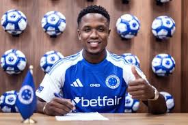Luxo Total! Estrela do Cruzeiro Sinisterra Abafa e Compra Mansão Milionária!