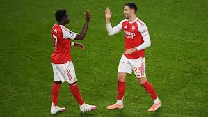 Arsenal moves clear with Bees sting