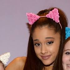 Résultat de recherche d'images pour "ariana grande cat ears"