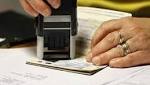 Trump snubs high-tech visas, Trudeau's