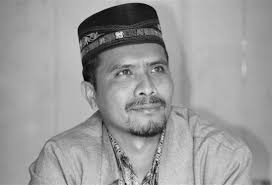 Ketut Wiradnyana (Arkeolog) membagi etnis gayo berdasarkan wilayah tempat tinggalnya menjadi empat wilayah, yakni wilayah Lut Tawar, Wilayah Deret, ... - Hasan-Basri-Custom