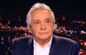 Fin octobre, Michel Sardou publiait un nouveau best-of intitulé &quot;Les grands moments&quot;, déjà certifié disque d&#39;or. Cette compilation en deux volumes inclut ... - photo_1354709526