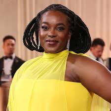 Sinners ' Wunmi Mosaku Debuts Pregnancy on Golden Globes 2026 Red Carpet