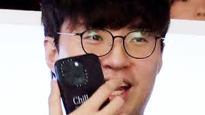 [포토] 이현중 '이건 찍어야 해' - 머니투데이