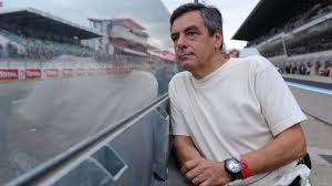 images?q=tbn:ANd9GcRacZ_Dsg7akT1sT7_5KI9