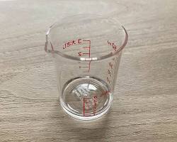 ダイソー プラスチック製計量カップの画像