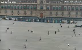 Colocan vallas en calles aledañas a Palacio Nacional por mega marcha de la CNTE